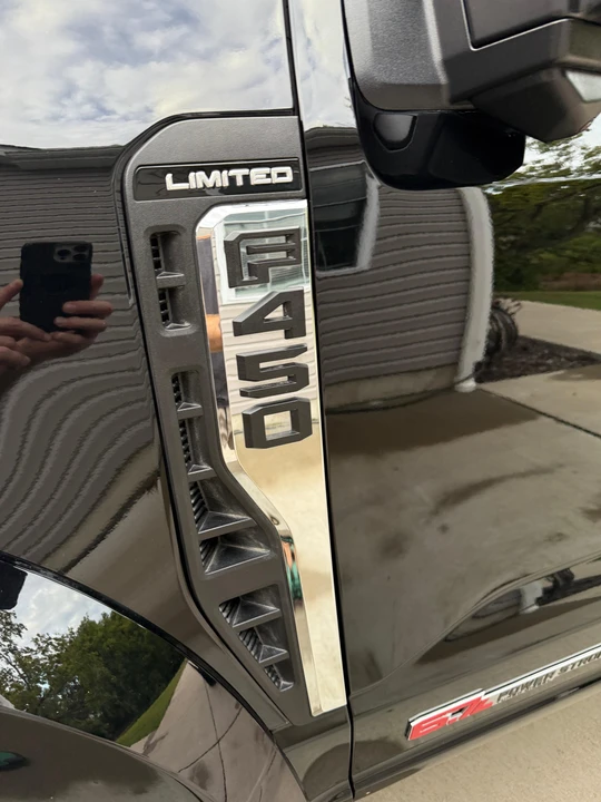 2024 Ford Super Duty 5th Gen - Image 19 of 31