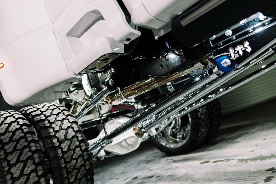 2024 Ford Super Duty 5th Gen - Image 6 of 9