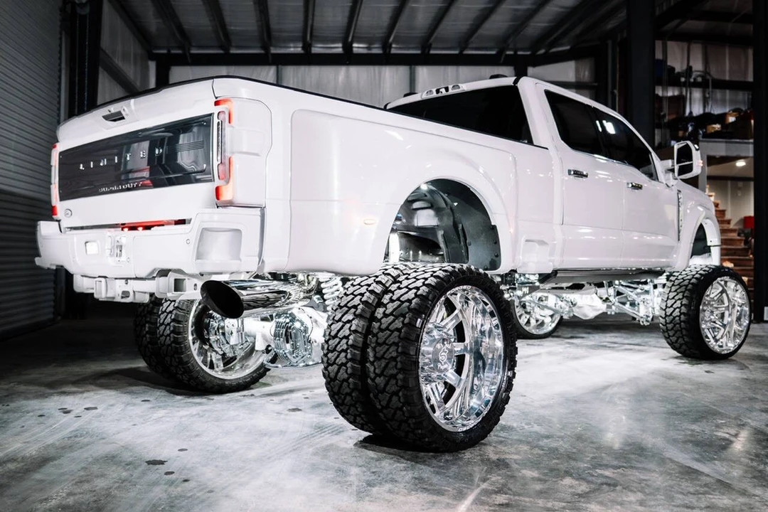 2024 Ford Super Duty 5th Gen - Image 2 of 9