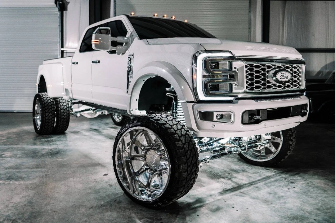 2024 Ford Super Duty 5th Gen - Image 9 of 9