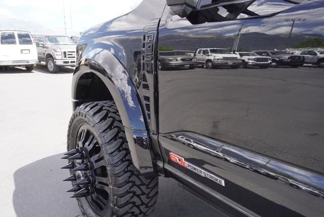 2024 Ford Super Duty 5th Gen - Image 22 of 31