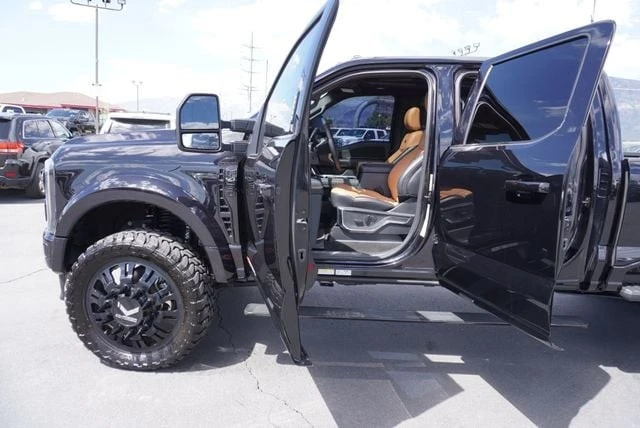 2024 Ford Super Duty 5th Gen - Image 26 of 31