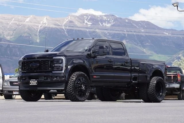 2024 Ford Super Duty 5th Gen - Image 3 of 31
