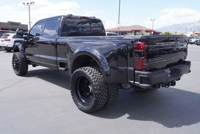 2024 Ford Super Duty 5th Gen - Image 10 of 31