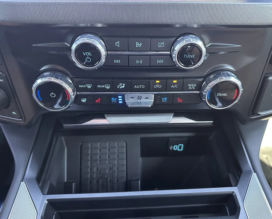 2024 Ford Super Duty 5th Gen - Image 30 of 31
