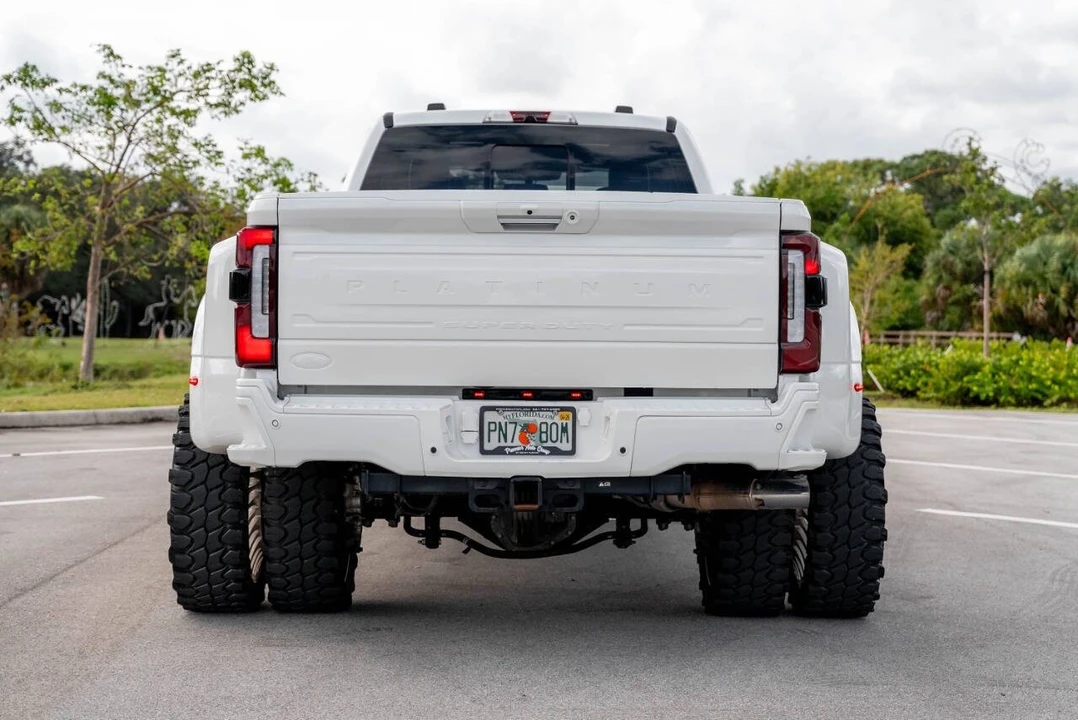 2024 Ford Super Duty 5th Gen - Image 7 of 31