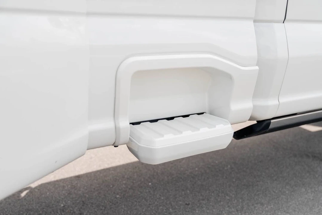 2024 Ford Super Duty 5th Gen - Image 29 of 31