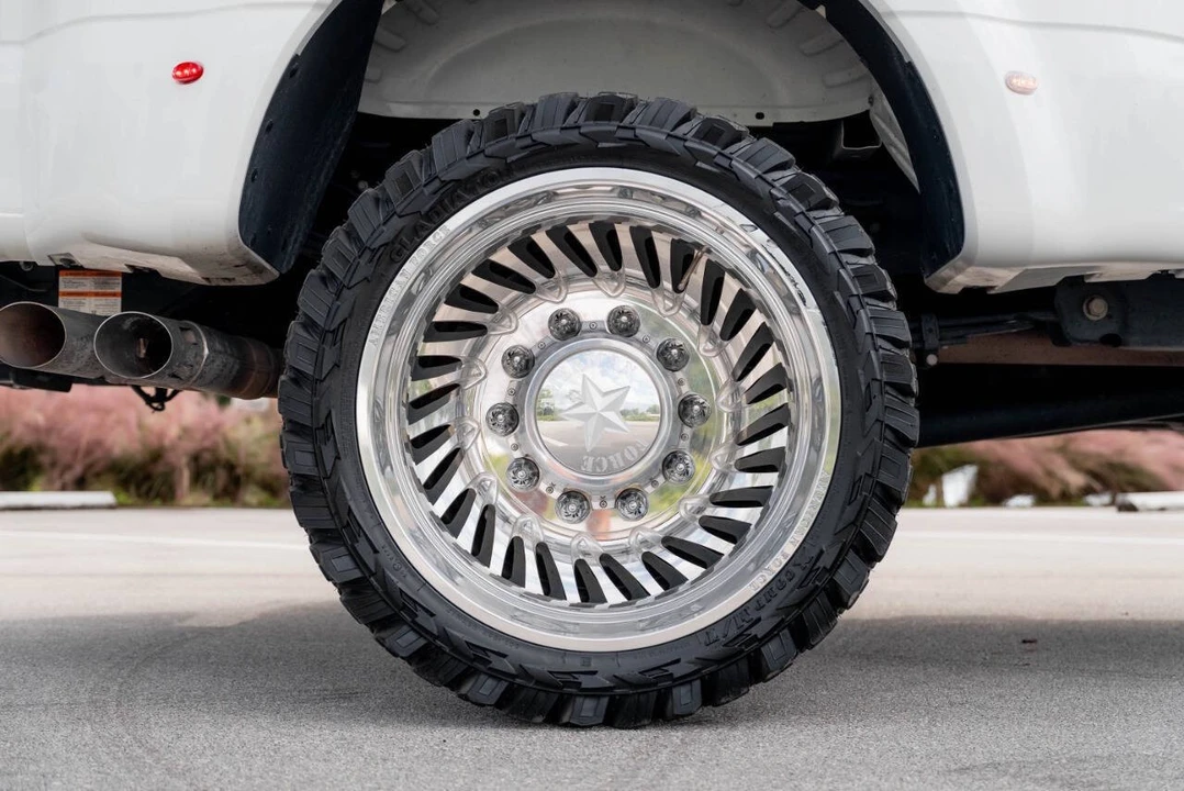 2024 Ford Super Duty 5th Gen - Image 30 of 31