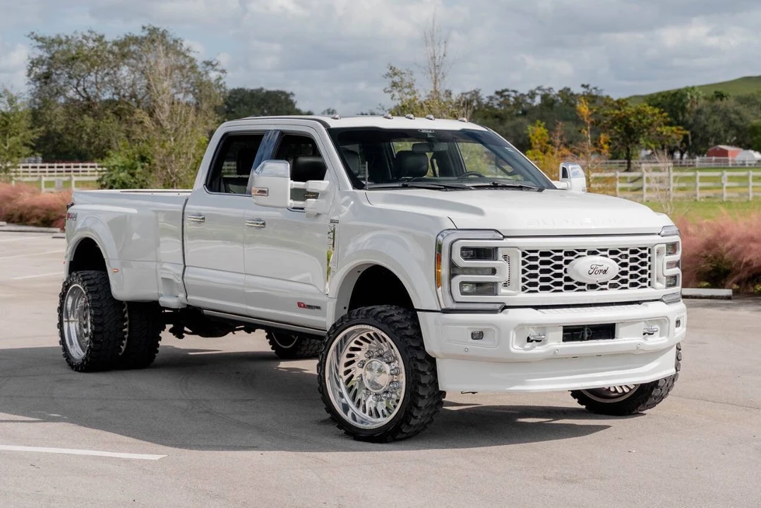2024 Ford Super Duty 5th Gen - Image 20 of 31