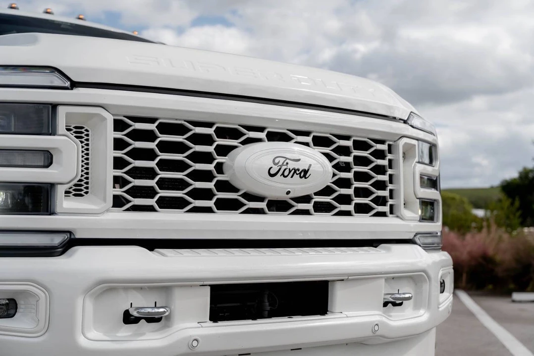 2024 Ford Super Duty 5th Gen - Image 17 of 31