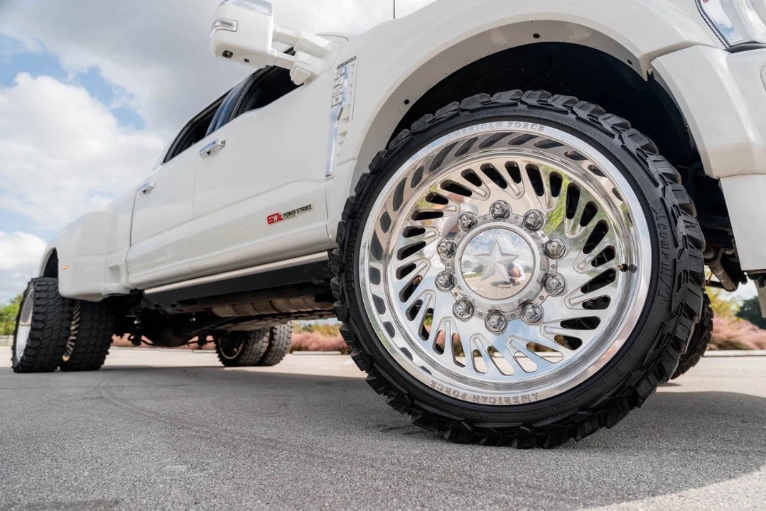 2024 Ford Super Duty 5th Gen - Image 22 of 31