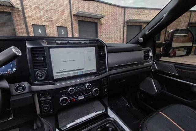 2024 Ford Super Duty 5th Gen - Image 26 of 31