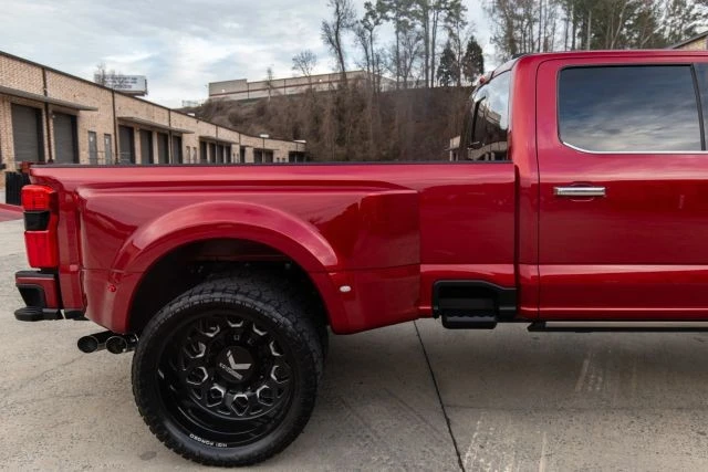 2024 Ford Super Duty 5th Gen - Image 18 of 31