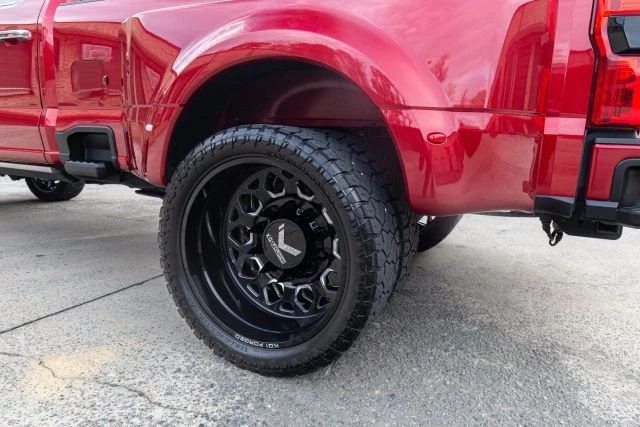 2024 Ford Super Duty 5th Gen - Image 9 of 31