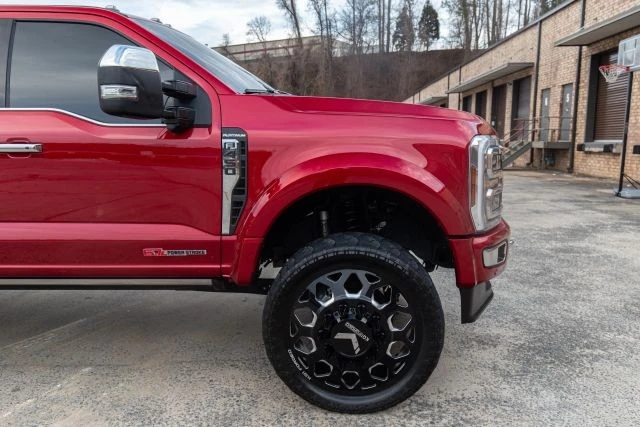 2024 Ford Super Duty 5th Gen - Image 17 of 31