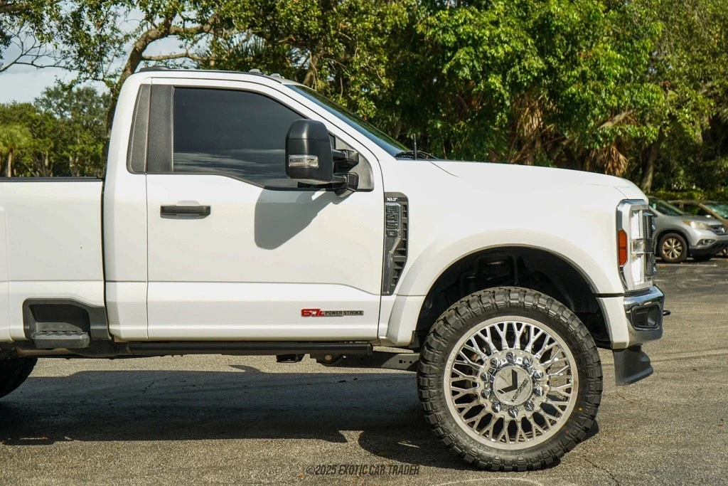2024 Ford Super Duty 5th Gen - Image 11 of 12