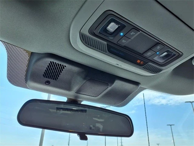 2024 Ford Super Duty 5th Gen - Image 16 of 21