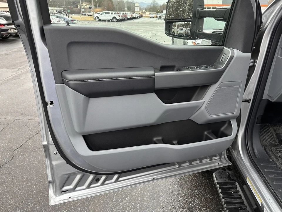 2024 Ford Super Duty 5th Gen - Image 7 of 21