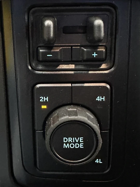 2024 Ford Super Duty 5th Gen - Image 18 of 21
