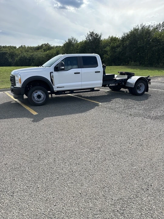 2024 Ford Super Duty 5th Gen - Image 4 of 19