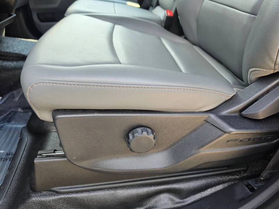 2024 Ford Super Duty 5th Gen - Image 27 of 31