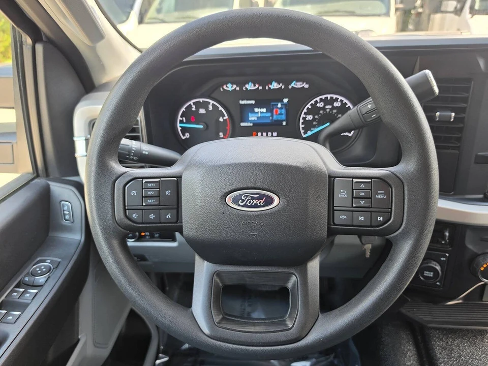 2024 Ford Super Duty 5th Gen - Image 19 of 31