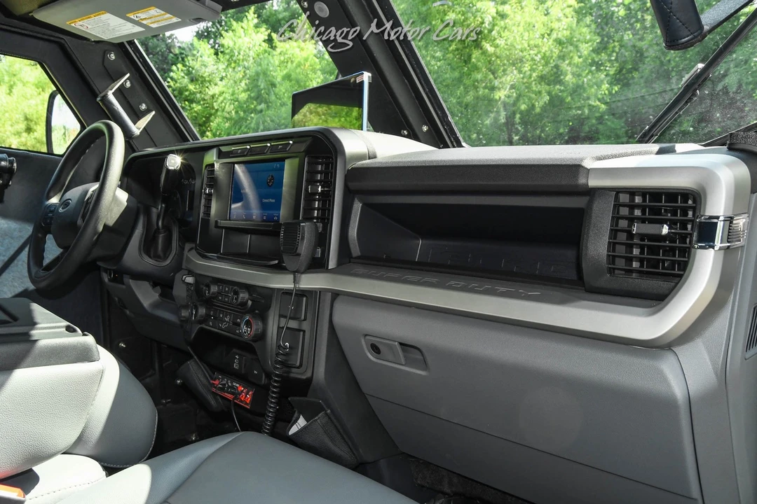 2024 Ford Super Duty 5th Gen - Image 19 of 31