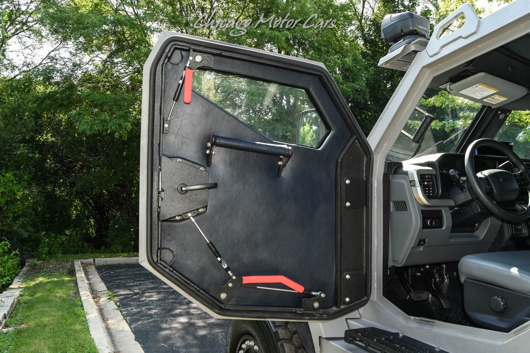 2024 Ford Super Duty 5th Gen - Image 27 of 31