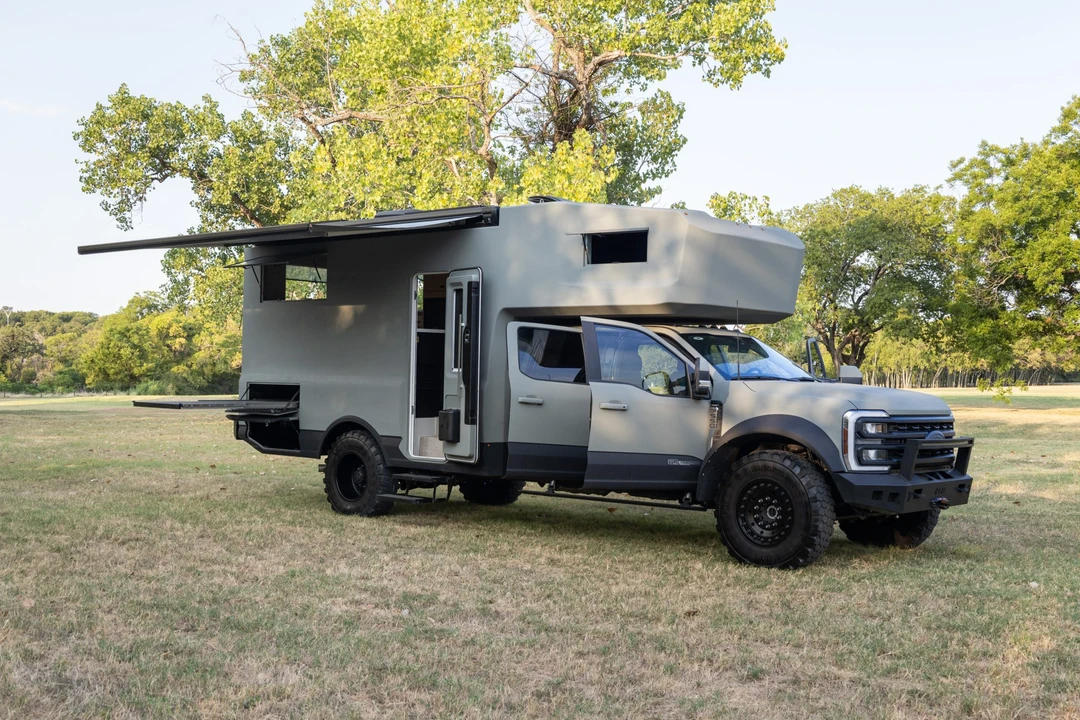 2024 Ford Super Duty 5th Gen - Image 9 of 31