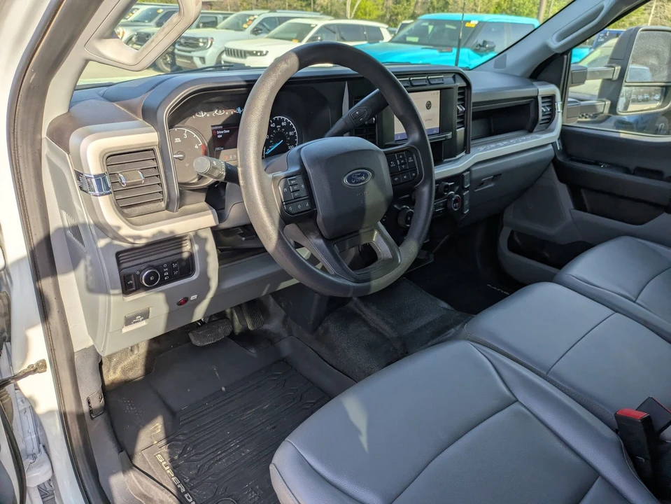 2024 Ford Super Duty 5th Gen - Image 15 of 21