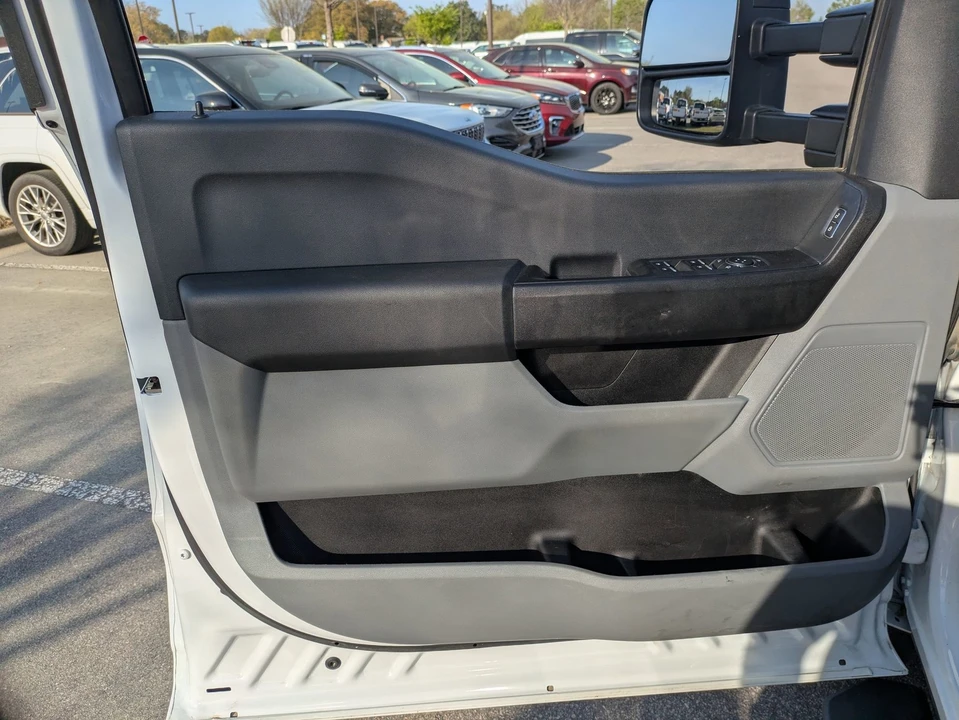 2024 Ford Super Duty 5th Gen - Image 16 of 21