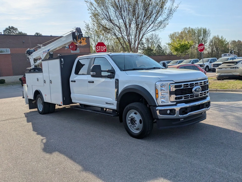2024 Ford Super Duty 5th Gen - Image 2 of 21