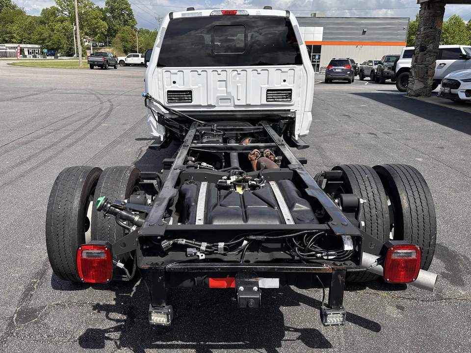 2024 Ford Super Duty 5th Gen - Image 6 of 28