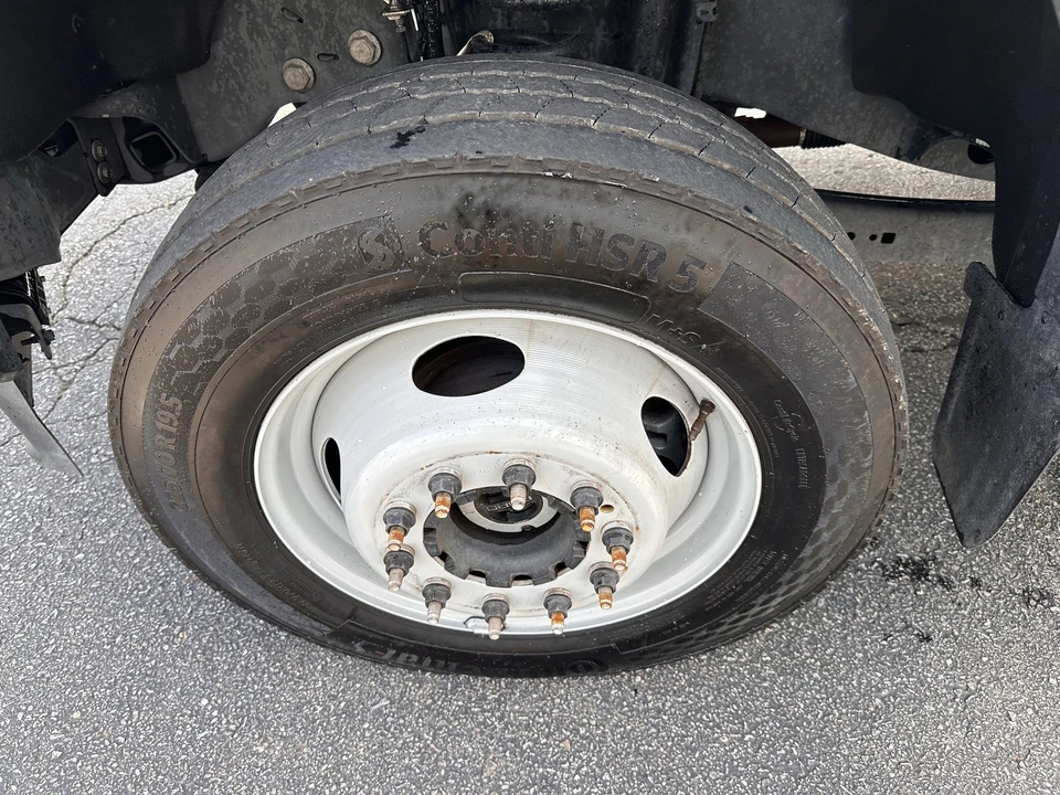 2024 Ford Super Duty 5th Gen - Image 26 of 28
