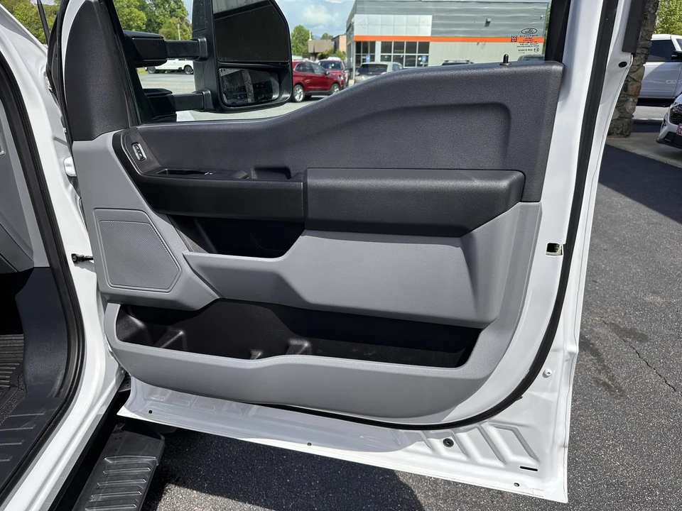 2024 Ford Super Duty 5th Gen - Image 11 of 28