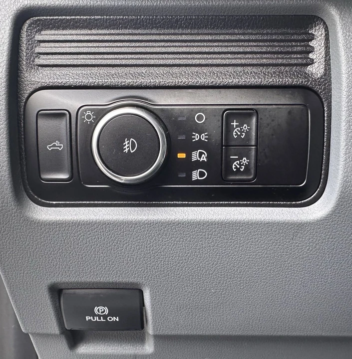 2024 Ford Super Duty 5th Gen - Image 16 of 28