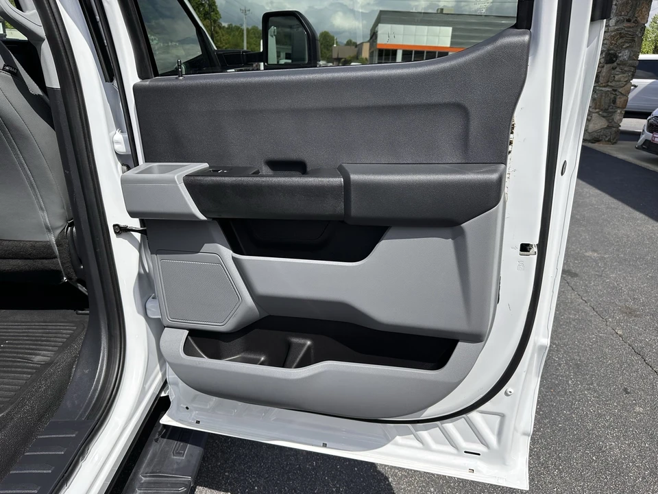 2024 Ford Super Duty 5th Gen - Image 13 of 28