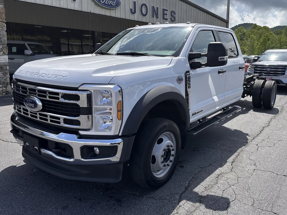2024 Ford Super Duty 5th Gen - Image 2 of 28