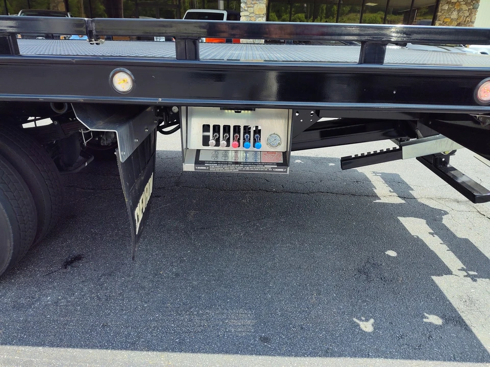 2024 Ford Super Duty 5th Gen - Image 5 of 12