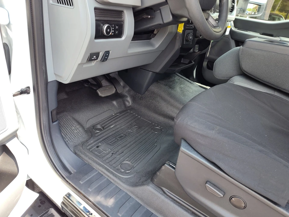 2024 Ford Super Duty 5th Gen - Image 18 of 21