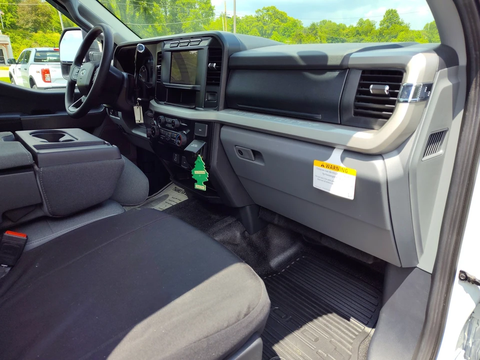 2024 Ford Super Duty 5th Gen - Image 22 of 31