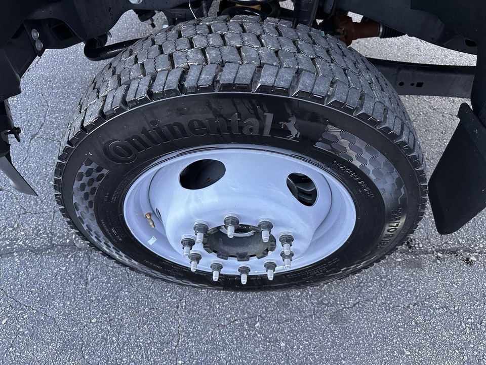 2024 Ford Super Duty 5th Gen - Image 19 of 21
