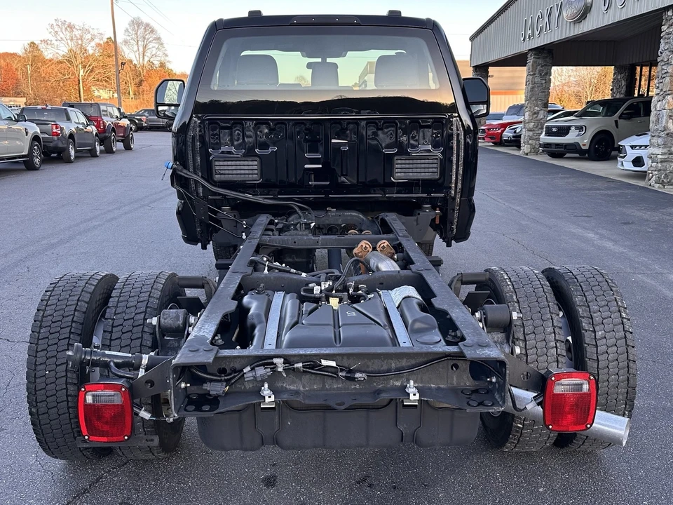 2024 Ford Super Duty 5th Gen - Image 6 of 21