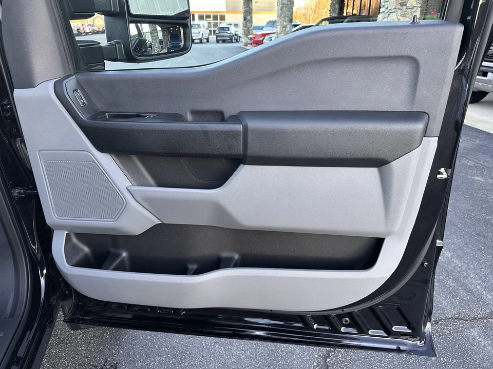 2024 Ford Super Duty 5th Gen - Image 9 of 21
