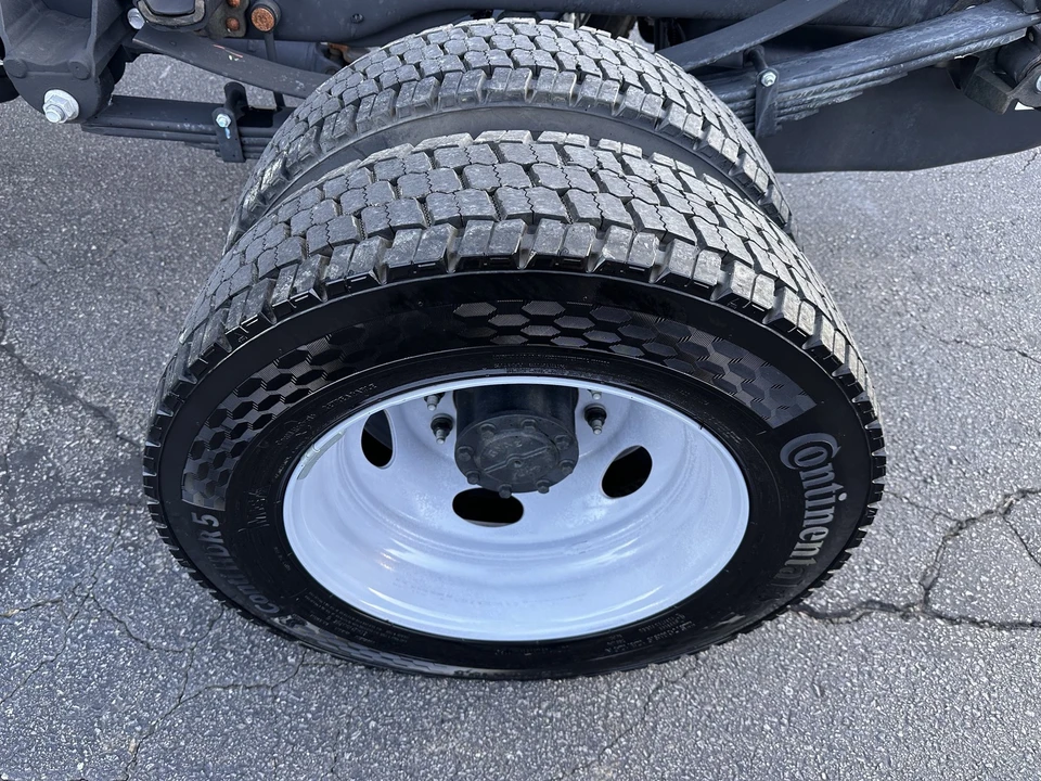 2024 Ford Super Duty 5th Gen - Image 20 of 21