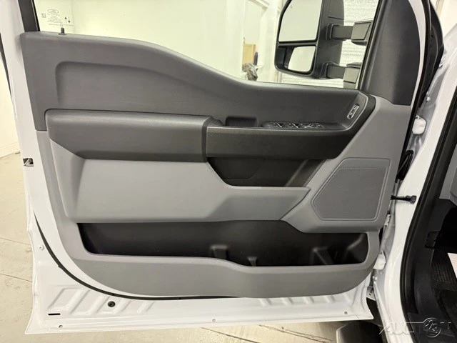 2024 Ford Super Duty 5th Gen - Image 11 of 19