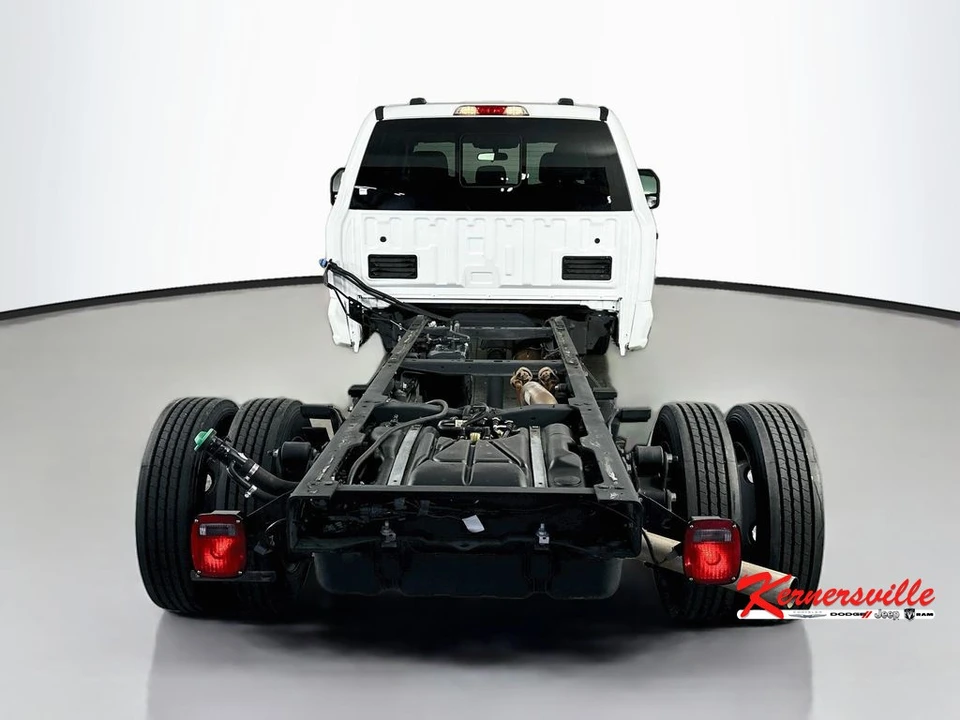 2024 Ford Super Duty 5th Gen - Image 6 of 24