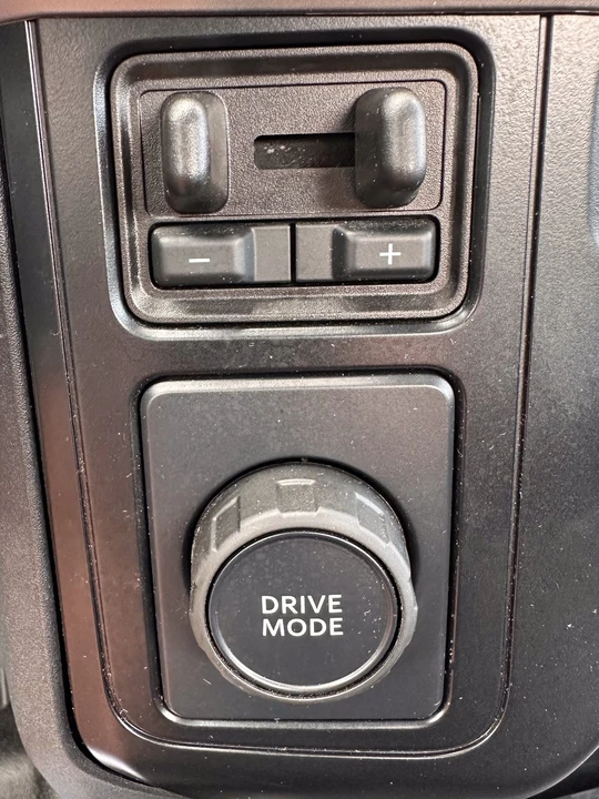 2024 Ford Super Duty 5th Gen - Image 15 of 24