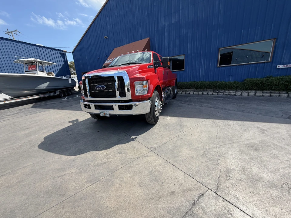 2024 Ford Super Duty 5th Gen - Image 4 of 31
