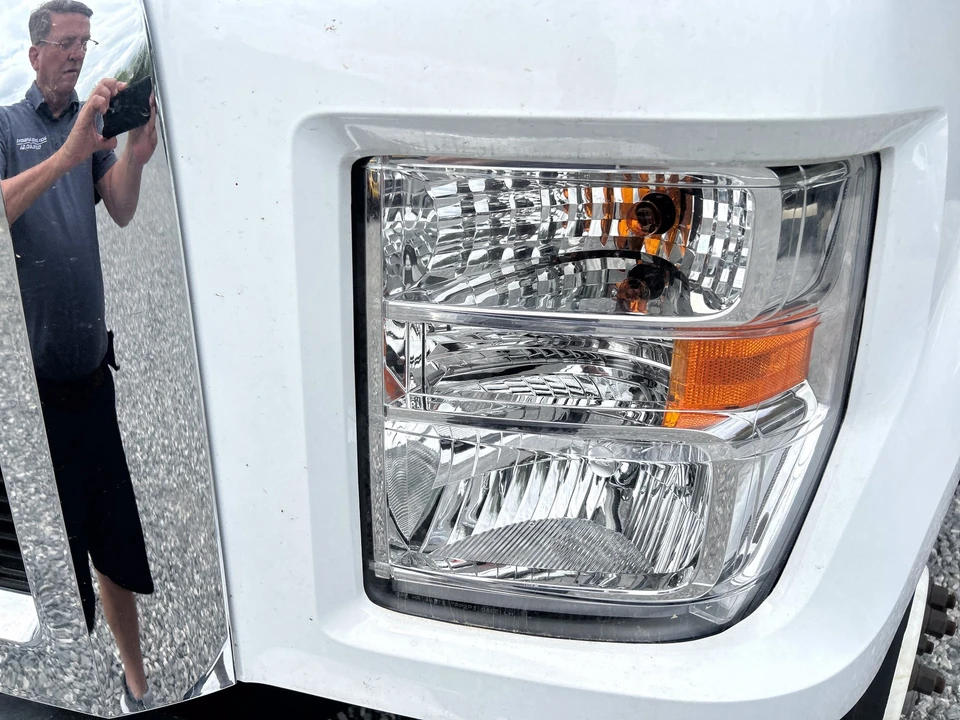 2024 Ford Super Duty 5th Gen - Image 27 of 31